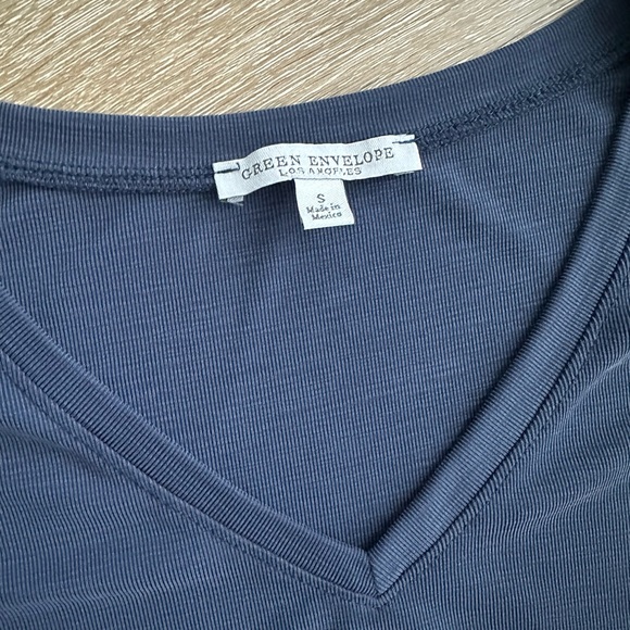 Bundle of 6 Green Envelope tops - Picture 3 of 3